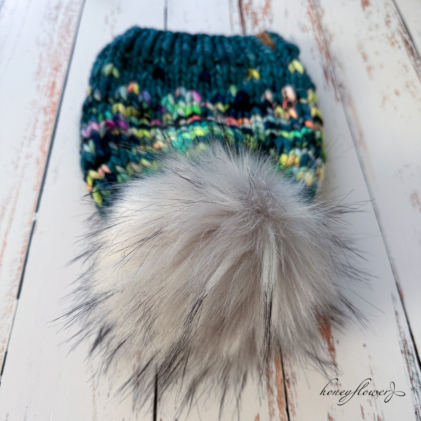 Winterfell Beanie with pom | teal | 100% merino wool