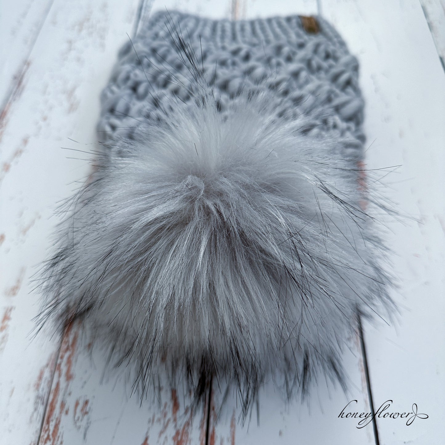 Crush beanie with pom | gray | 100% merino wool