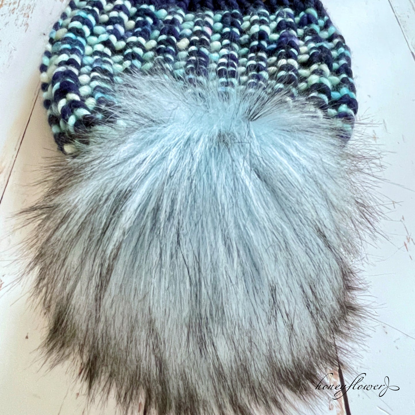 Riverbend beanie with pom | Navy & sky blue | 100% merino wool
