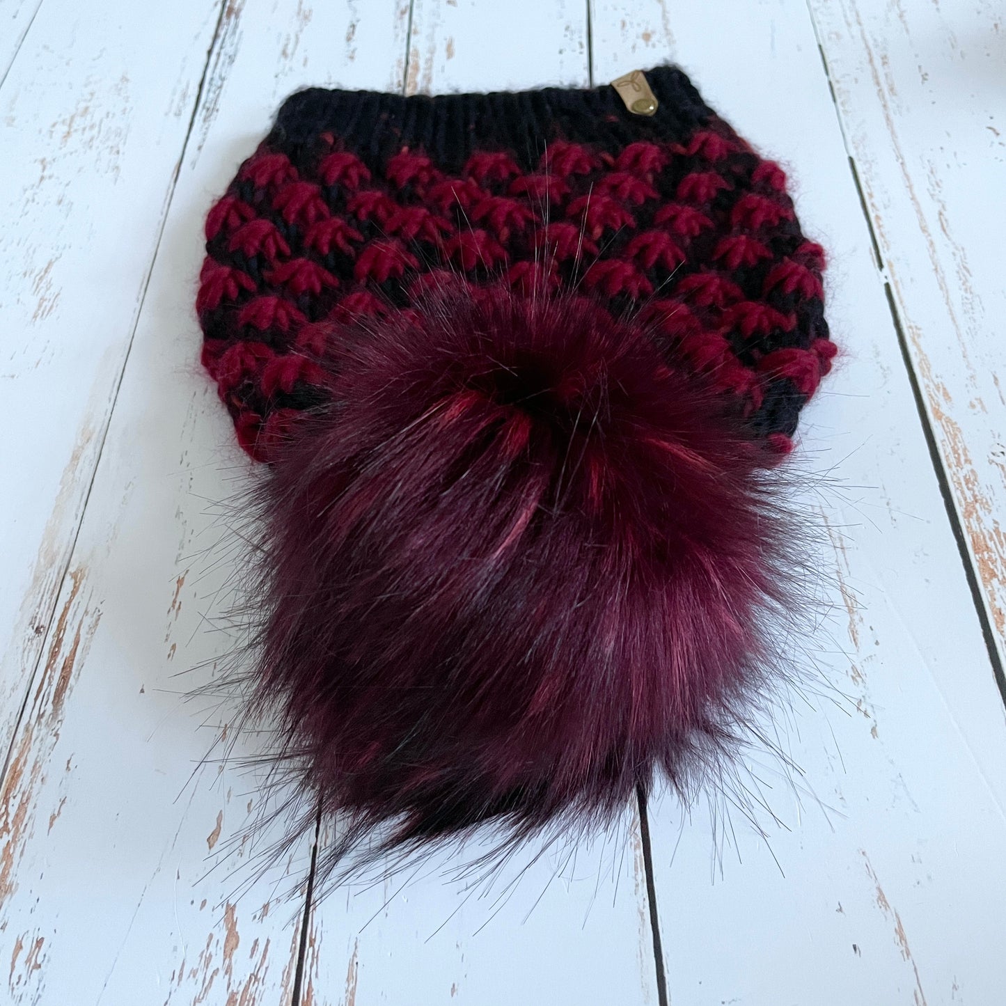 Lotus Flower beanie | black and crimson