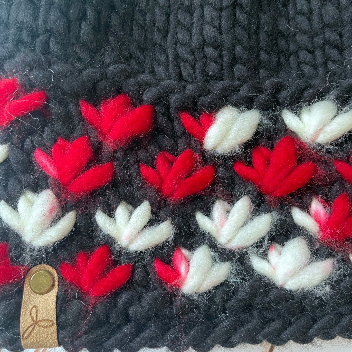 Lotus Flower Brim hat | black, red and white