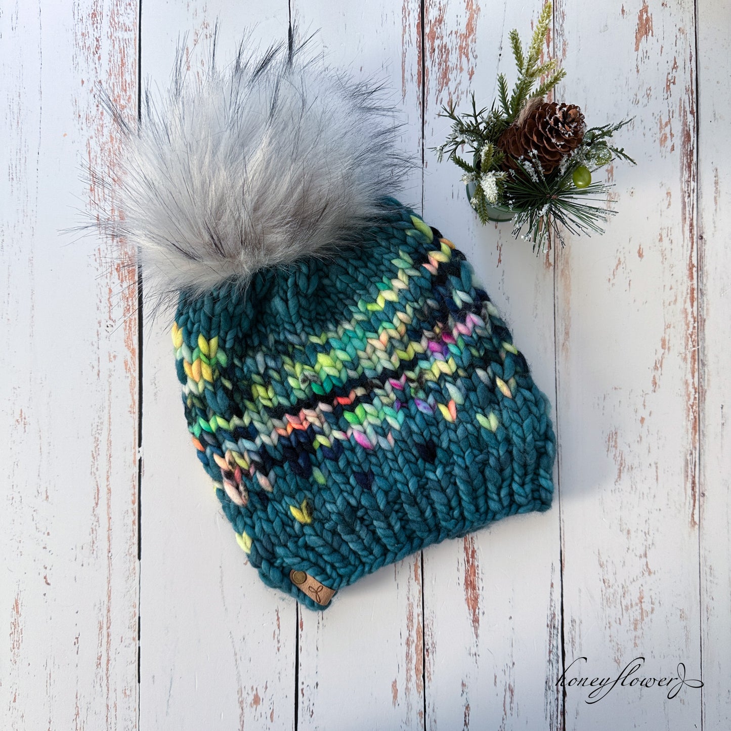 Winterfell Beanie with pom | teal | 100% merino wool