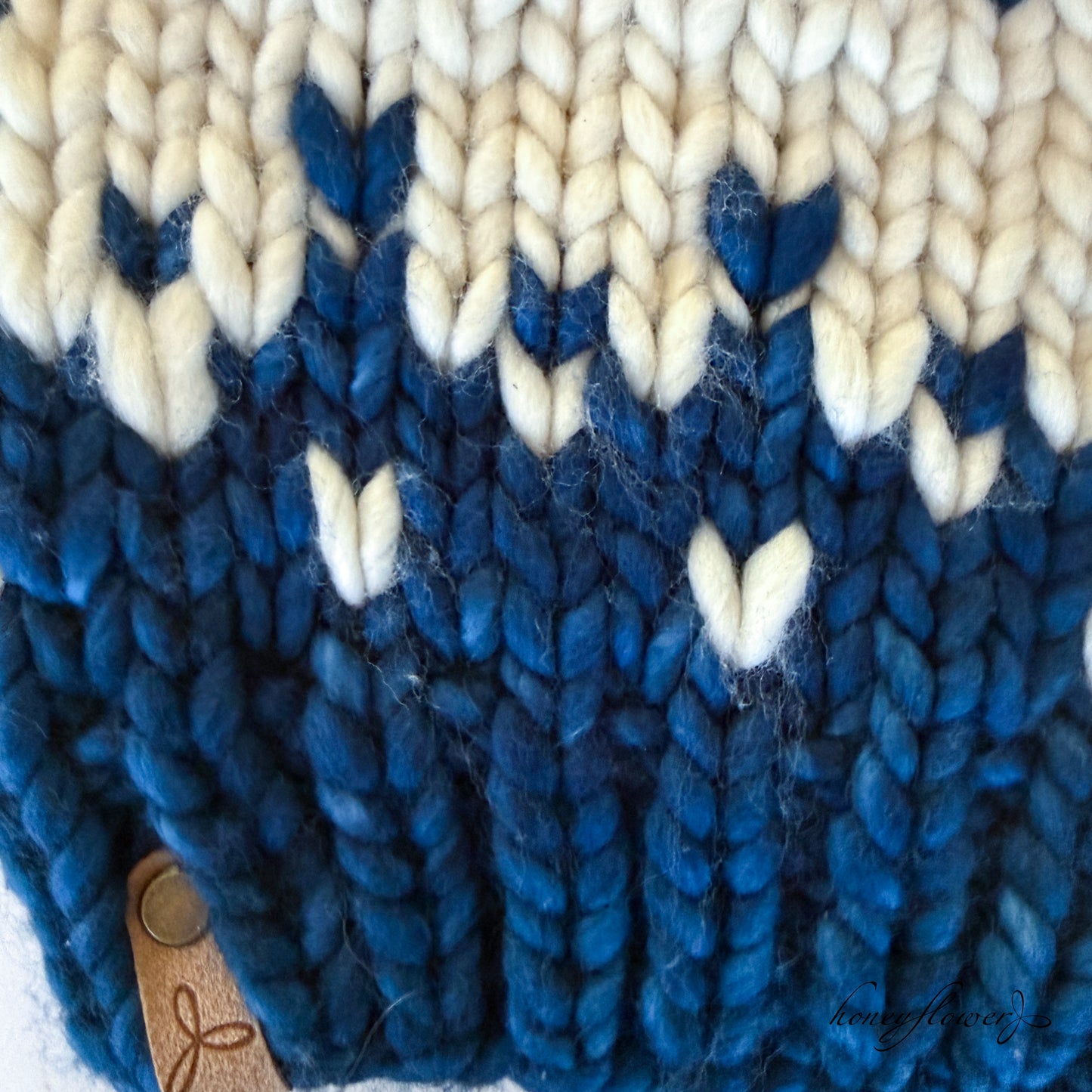 Winterfell Beanie with pom | navy & cream | 100% merino wool