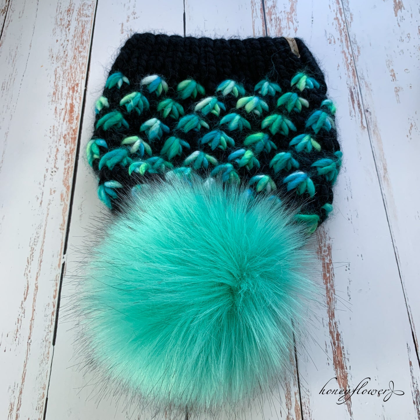 Lotus Flower beanie | black and teal